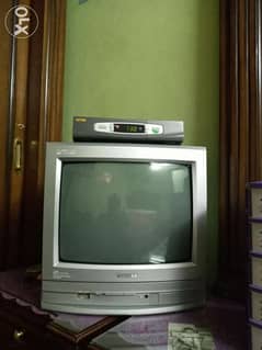 تلفزيون توشيبا 16بوصة للبيع وليس للبدل وريسيفر أسترا بالريموت 0