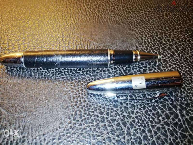 Balmain leather pen 2
