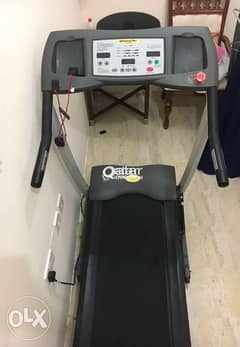 Treadmill Sports Art 1060 HR Taiwan جهاز للجري 0