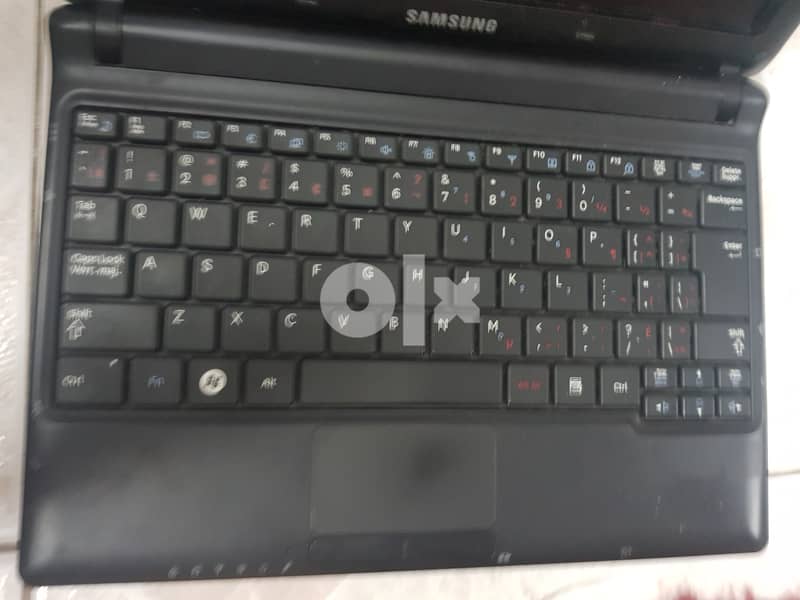 Samsung N145 Plus-10.1 inch netbook 1