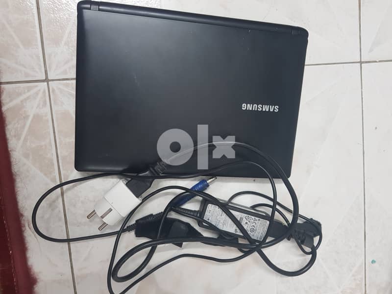 Samsung N145 Plus-10.1 inch netbook 3