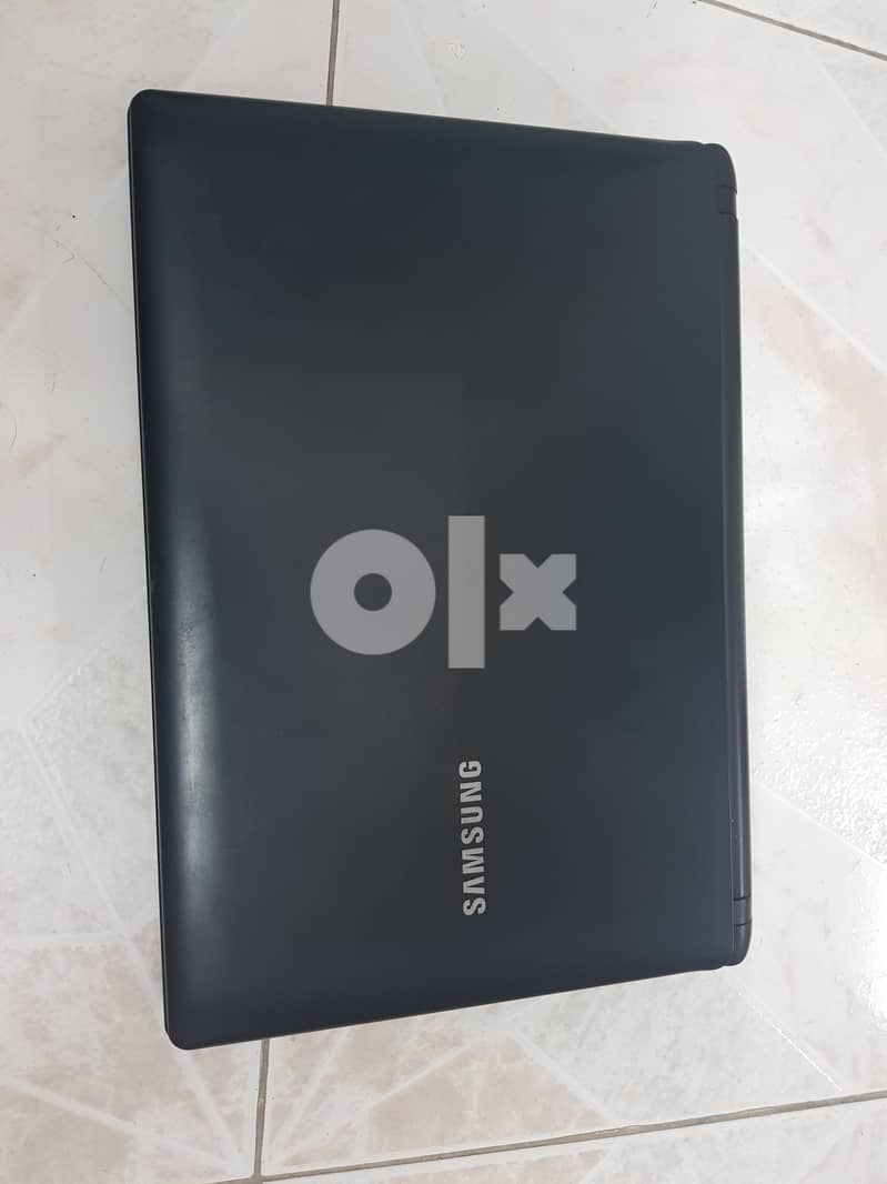 Samsung N145 Plus-10.1 inch netbook 5