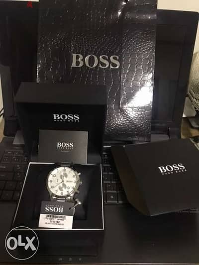 Hugo Boss ساعة بالبوكس و الشنطة اصلي وارد اوروبا