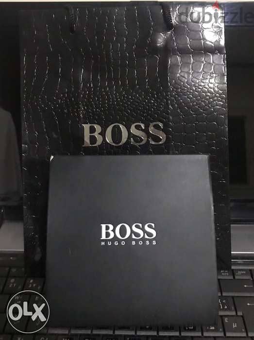 Hugo Boss ساعة بالبوكس و الشنطة اصلي وارد اوروبا 8