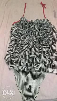 swimsuit from M&S size 12-13 years as new مايوه بناتي ١٤ سنة 0
