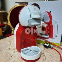Nescafe Dolce Gusto Mini Me ماكينة قهوة كبسولات بحالة ممتازة16 0