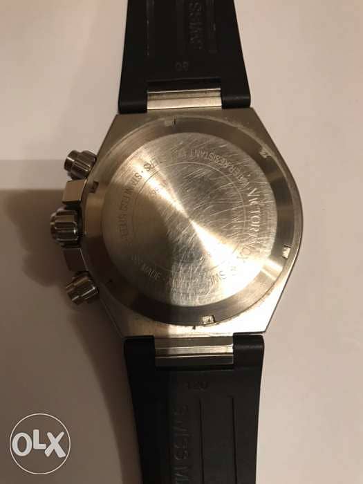 ساعة Vectorinox Chronograph سويسري اصلي استعمال خفيف الحاله كالجديدة 3