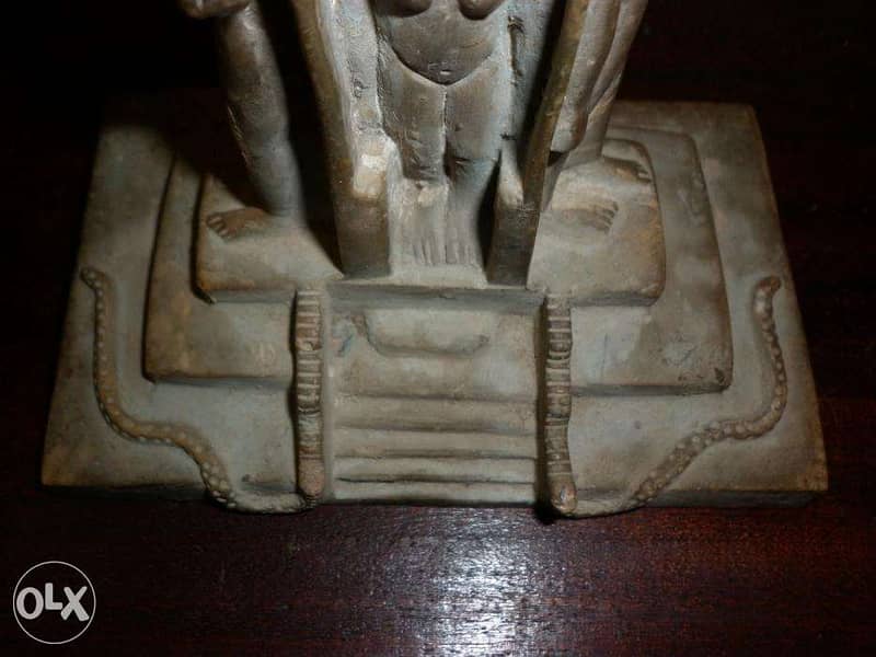 مجسم فرعونى حجرى رباعى الاوجه 7