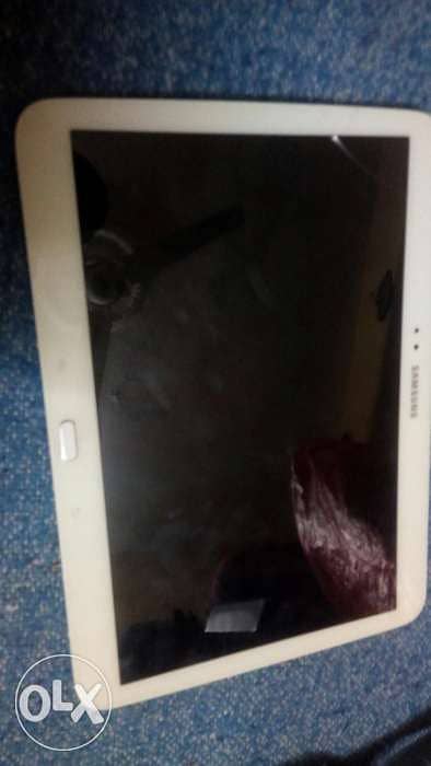 Tab 3 p5200 شاشة شغالة وبوردة تحتاج صيانة