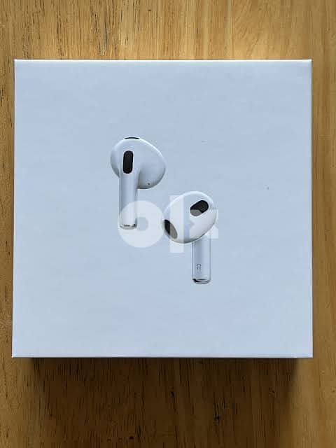 Airpods 3rd Generation متبرشمة من امريكا 0