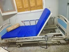 سرير مريض طبى كهرباءاو يدوي للايجار الشهري لراحة المريض ريموت بالمنزل 0