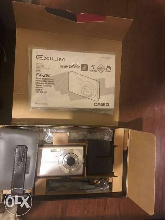 كاميرا كاسيو موديل EX-Z60 استعمال خفيف بالكرتون والأغراض كامله 1