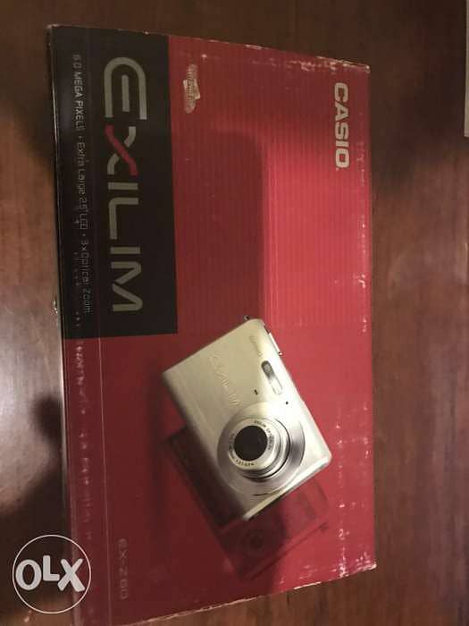 كاميرا كاسيو موديل EX-Z60 استعمال خفيف بالكرتون والأغراض كامله 4
