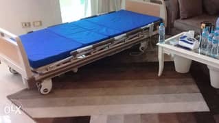 سرير مريض للايجار الشهري بالمنزل كهرباء ويدوي لراحة المريض بالريموت 0