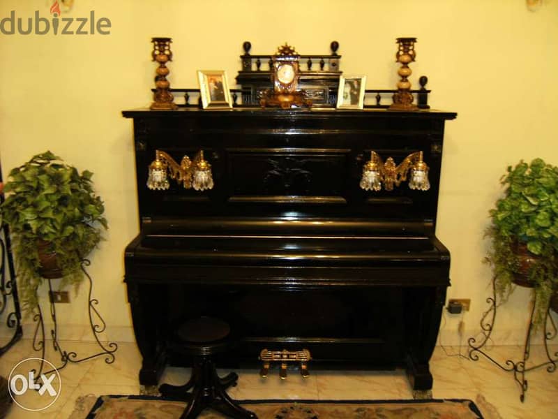 لهواة التحف والانتيكات، بيانو المانى 3 بدال ماركة H. Lubitz , Berlin 0