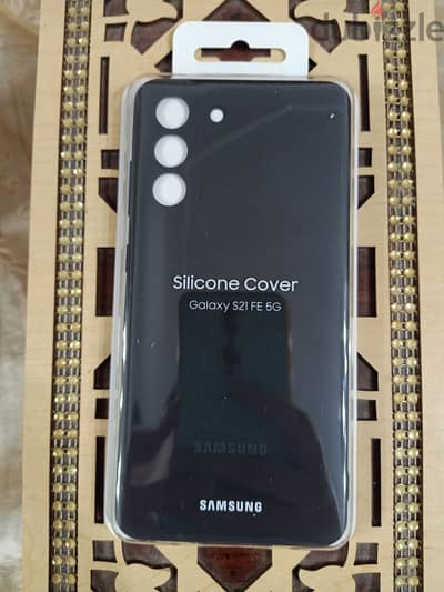 Silicone cover جديد بالعلبه