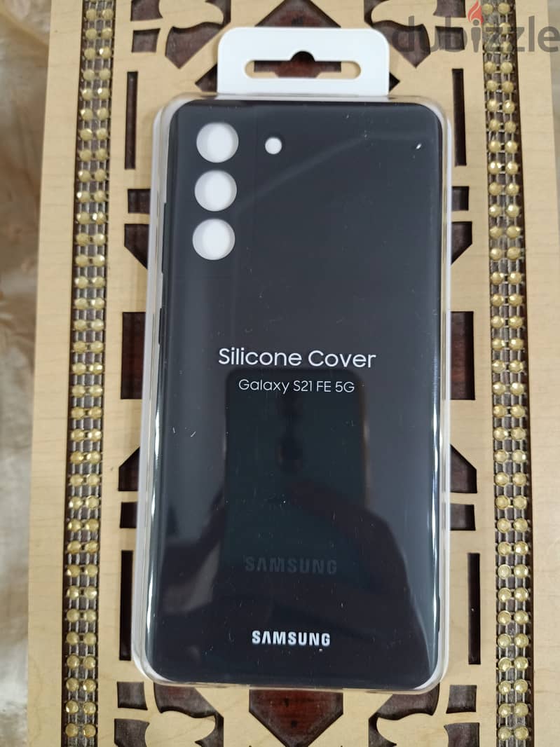 Silicone cover جديد بالعلبه 0