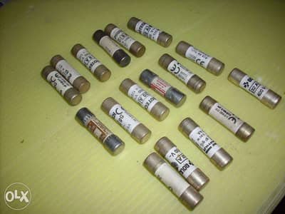 فيوزات عدد 3 فيوز سيراميك  8A : 25A Ceramic Fuse