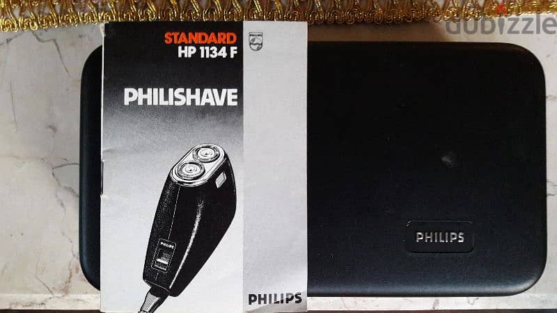 آلة حلاقة كهربائية ماركة Philips، بكل محتوياتها. PHILISHAVE 1