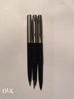 طقم اقلام باركر جديد. القلم الواحد بسعر 300ج 0