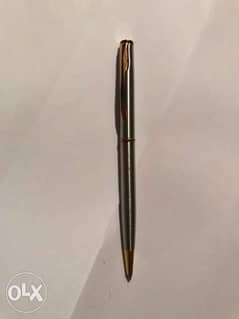 قلم جاف باركر استيل ذهبى كالجديد استعمال خفيف 0