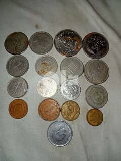 مجموعة من العملات معدنية قديمة 0
