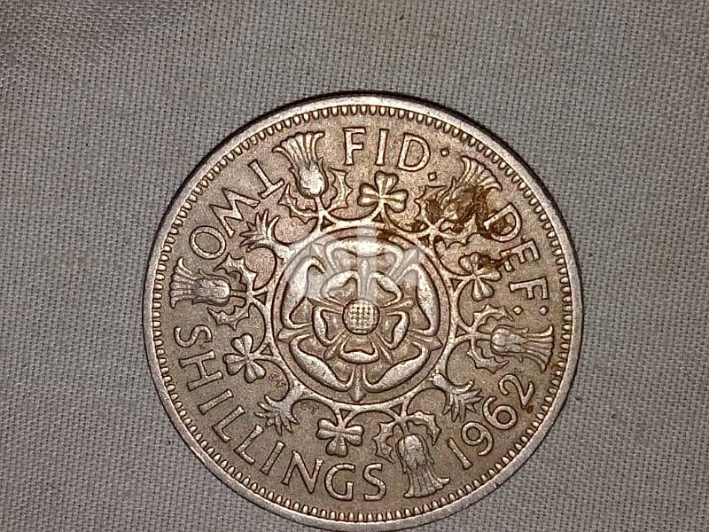 مجموعة من العملات معدنية قديمة 3