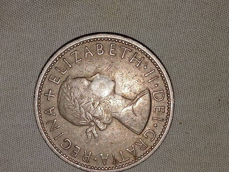 مجموعة من العملات معدنية قديمة 4