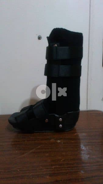 عدد 2 walker  لالتواء الكاحل َشرخ القدم