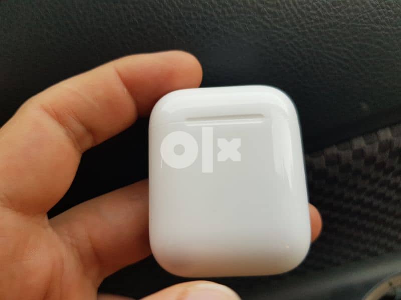 charging case Airpods 2 generation  كيس فقط بدون سماعات بدون خدش 1