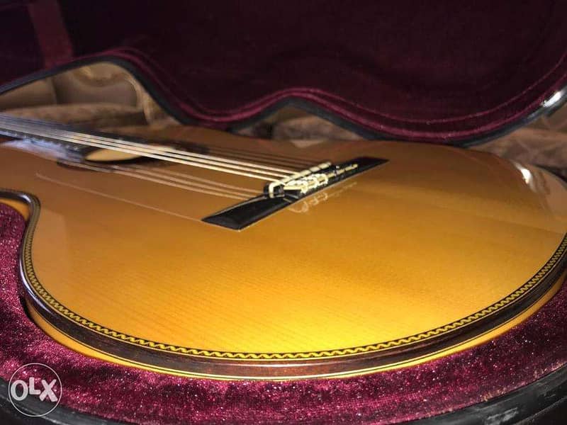 جيتار الهامبرا لوثير Alhambra Luthier Flamenco Guitar 3