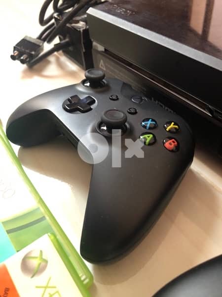 Xbox one upgraded with 2 controllers, 13 CDs 3