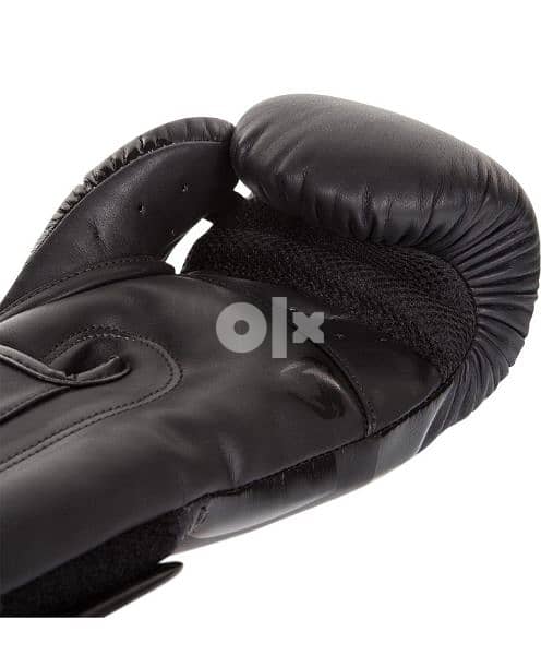 Original Venum Boxing gloves 3