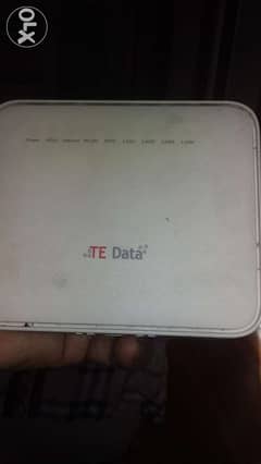 راوتر TE Data Wi Fi ٤ مخرج٠وادبتور 0