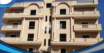 شقة مميزة مساحة ٢٠٠ متر استلام فورى بحى الاندلس القاهرة الجديدة 0