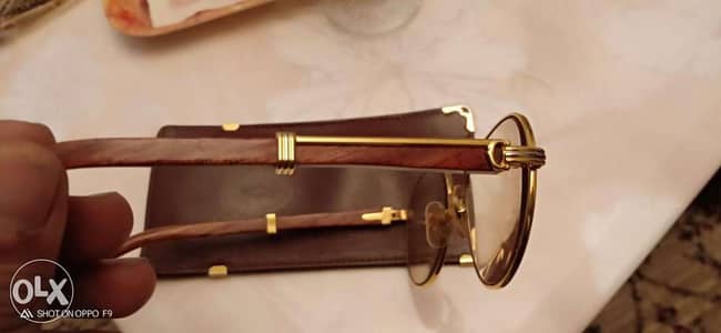 مطلوب cartire نظارة كارتير خشب او عادة قديمة أو جديد باعلي الأسعار
