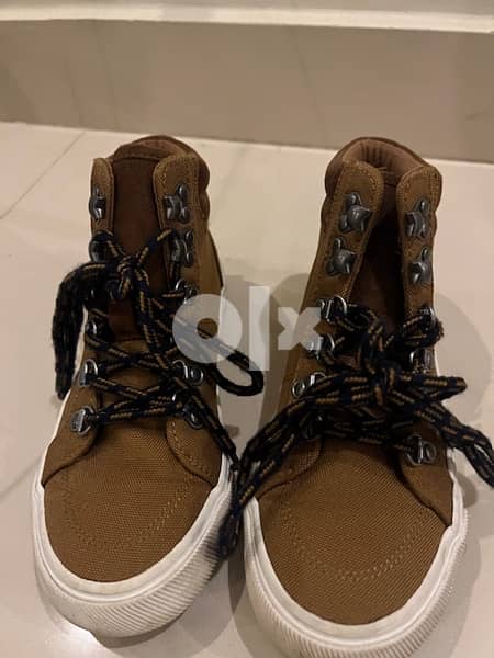 Old Navy Boys boots 1