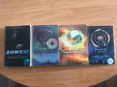 Divergent Book Series (Divergent, Insurgent, Allegiant, Four) 0