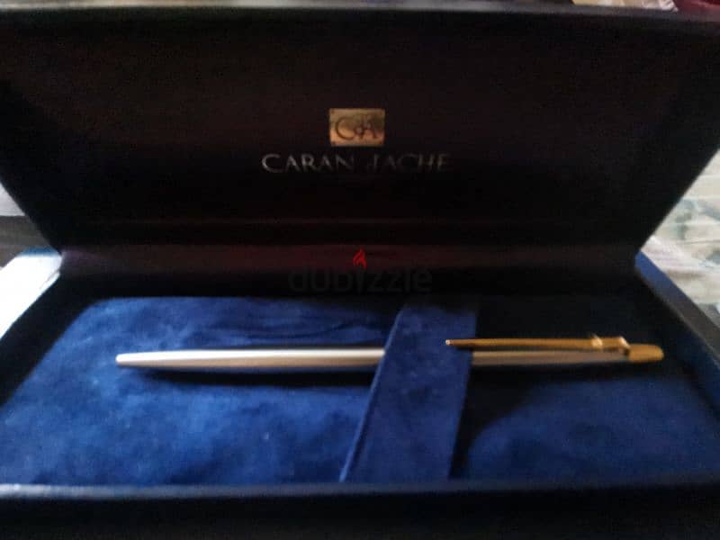 Caran D'Ache Swiss very fine penقلم كارون داش بالعلبة 1