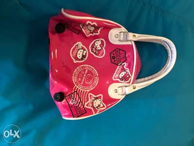 شنطة بناتى hello kitty