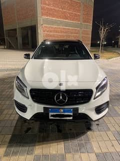 Mercedes’ gla 200 nightpackagae 0