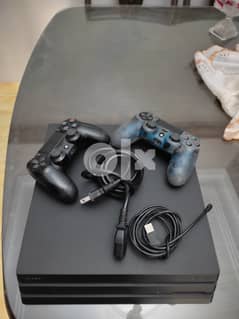 ps4 pro with2 control 1Tb 0