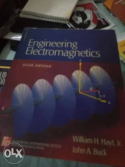 مكتبه وكتب ومراجع علميه ممتازه