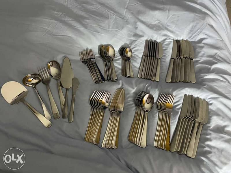 Ikea cutlery set. طقم معالق و شوك 4