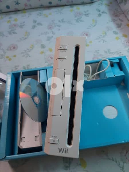 Nintendo Wii console 9