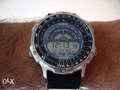 Casio watch sky walker dw-7100 from France made in Japan