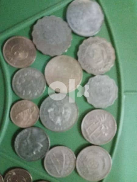 مجموعه كبيره من العملات المعدنيه القديمه لأعلى سعر مصريه وعربيه واجنبى 3