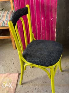 كرسي خشبي للبيع 0