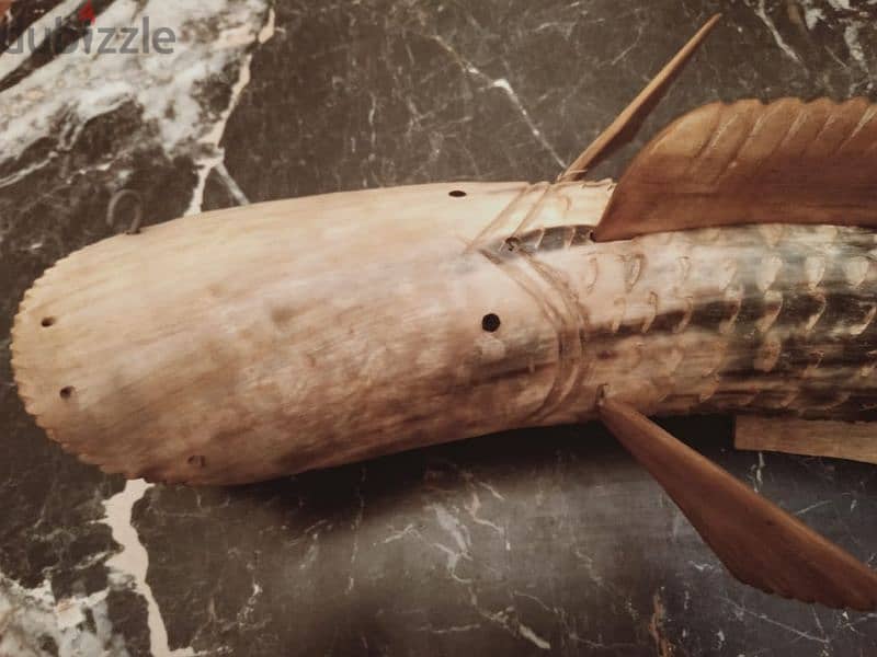 منحوتة من قرن الجاموس . وارد نيجيريا عام 1970. الطول 80 سم . نادرة 1