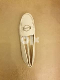 New calvin klein off white loafer size 9.5 US